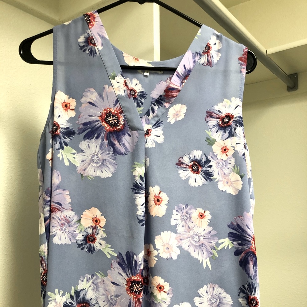 Floral sleeveless blouse